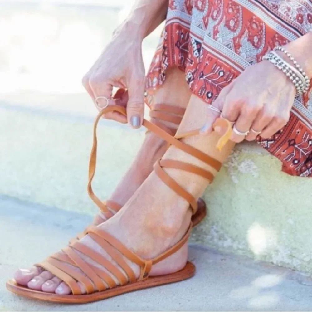 Beek Women's Heron brown Leather Wranp Ankle Sandals